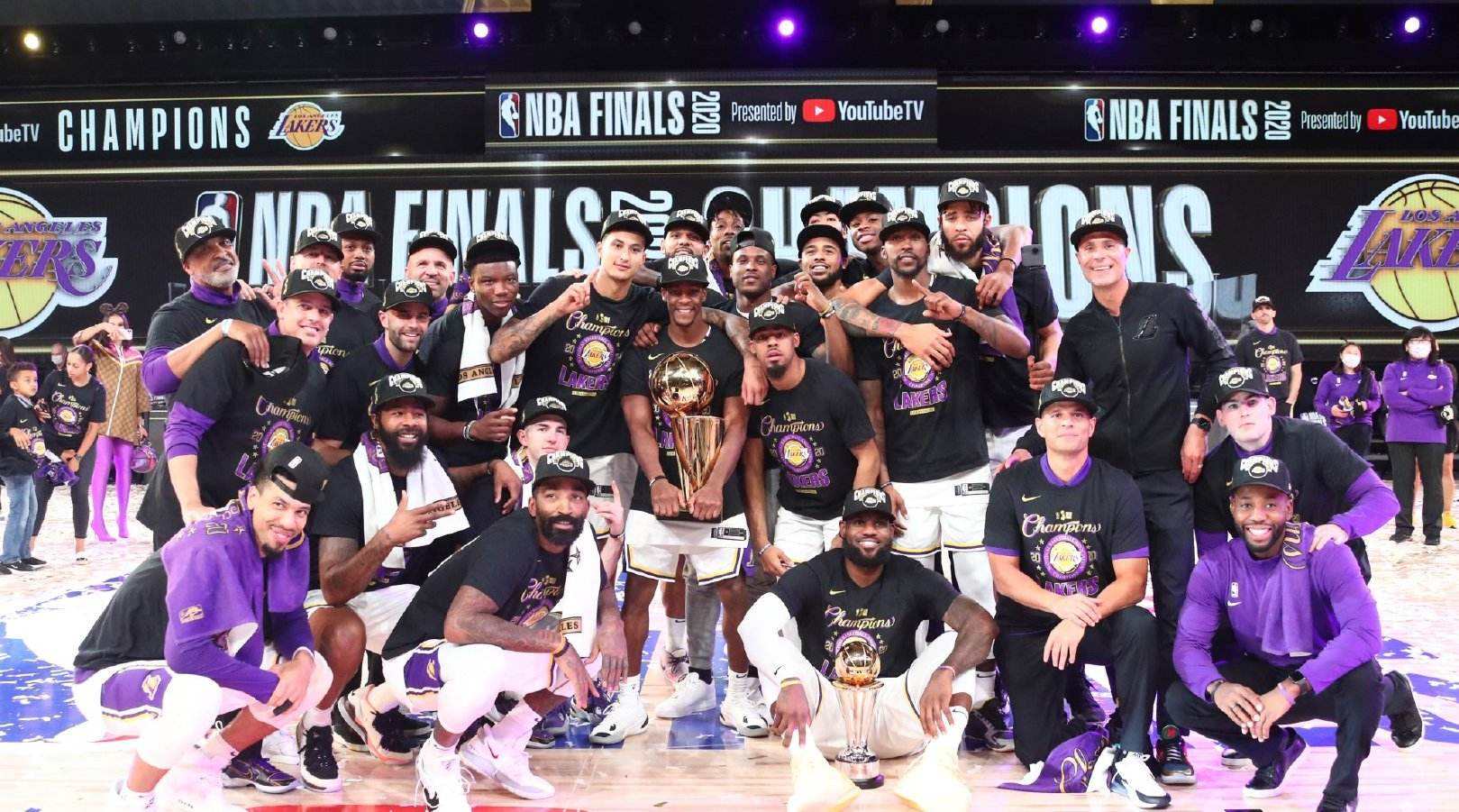 湖人篮球冠军戒指图片_nba湖人队冠军_湖人总冠军2020颗篮球