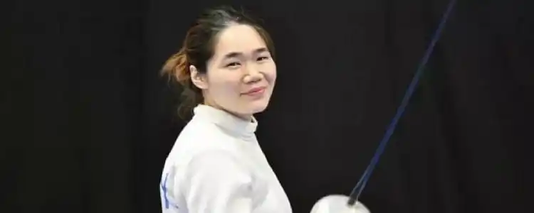 击剑冠军总决赛_击剑冠军奖杯_世界杯击剑中国冠军获得者