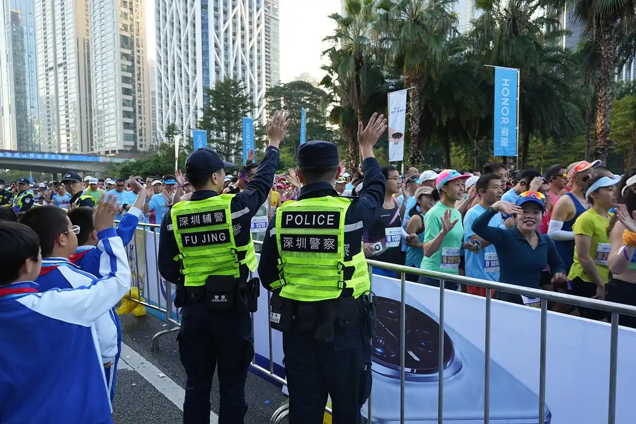 警察马拉松活动_马拉松警察活动有哪些_马拉松警察