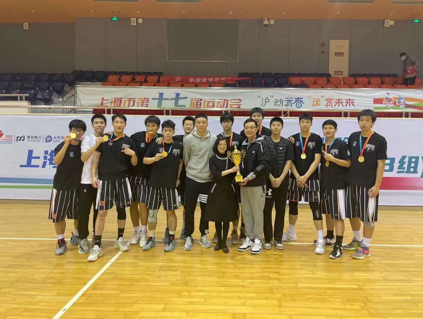 初中篮球赛比赛方案_初中校园篮球比赛活动方案_初中校运会篮球比赛规则