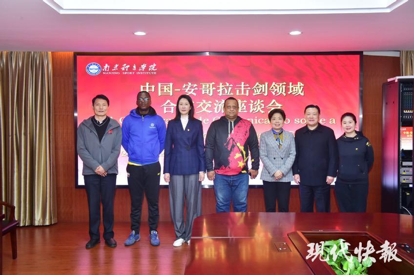 奥运冠军训练击剑会要训练吗_奥运会击剑冠军要训练多久_奥运冠军击剑